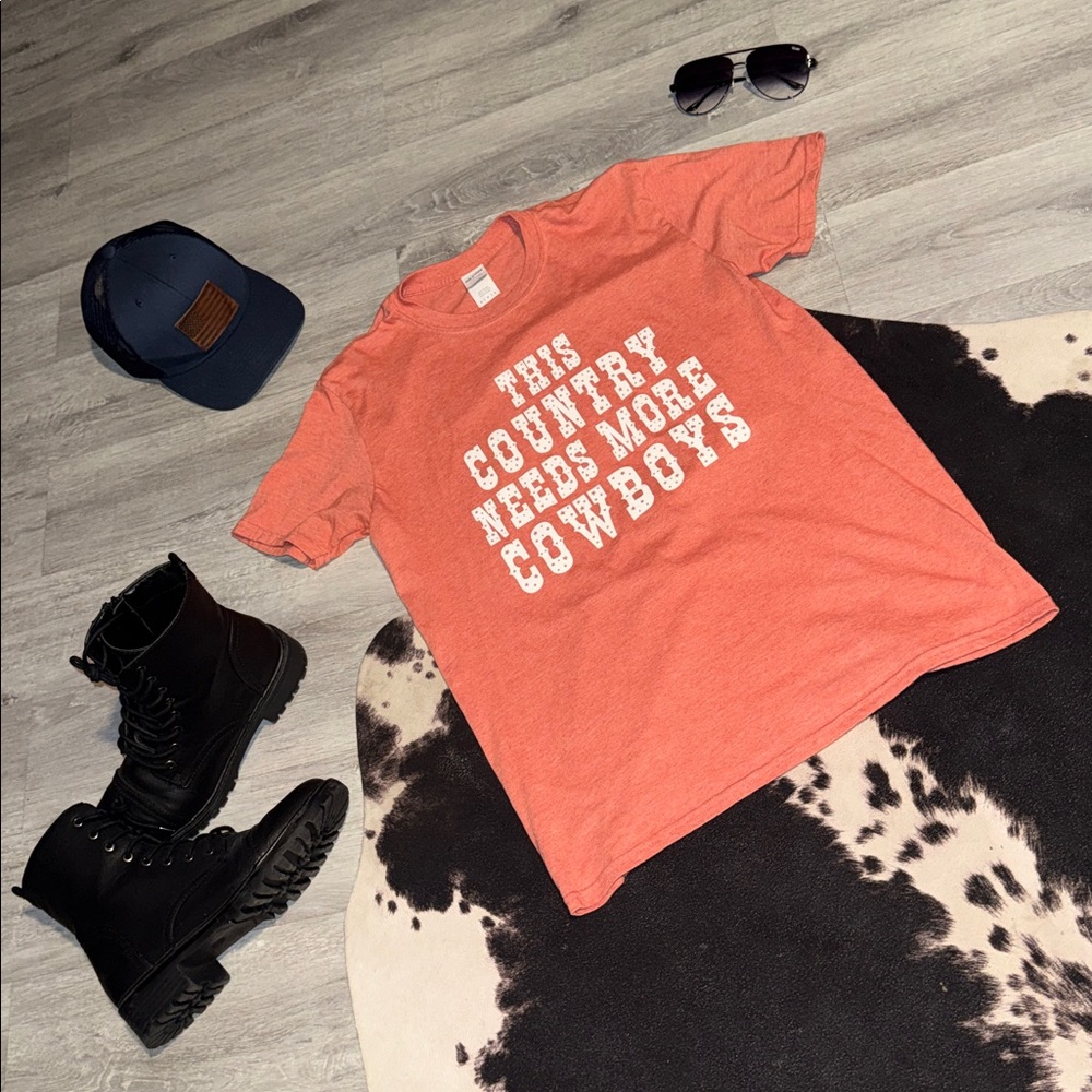 🍑This Country Needs More Cowboys•Gildan Softstyle TeeShirt•Size:M🍑 - Picture 3 of 6